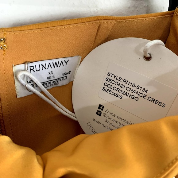 Elegant Yellow Off-Shoulder Midi Dress - Picture 5 of 7